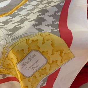 🎀💯Christian Dior scarf.